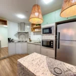 Cozinha com ilha em open space